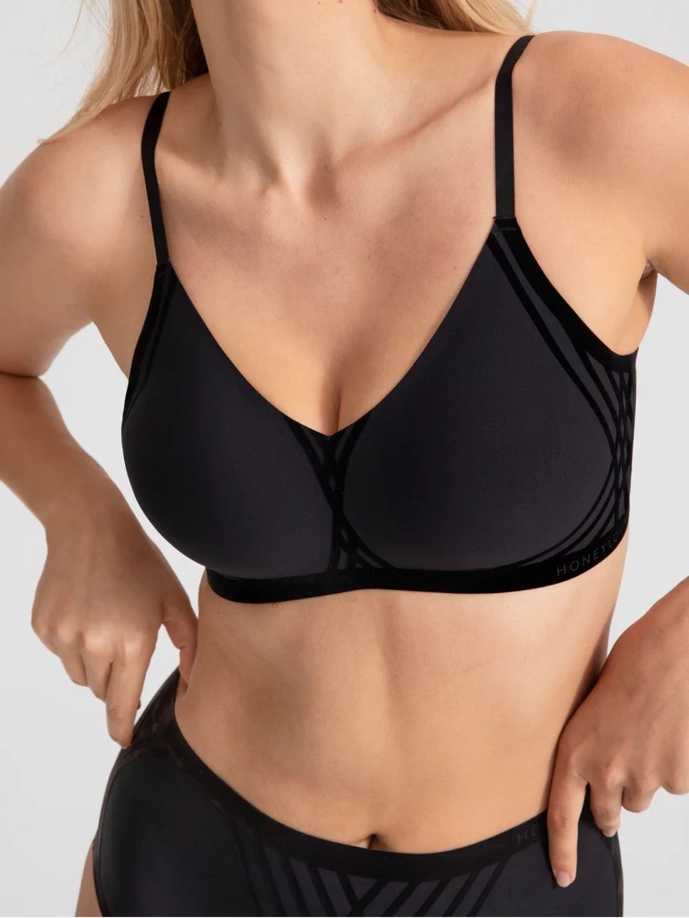 Honeylove Silhouette Vamp Black Smooth Support Bra Large Wireless Velvet